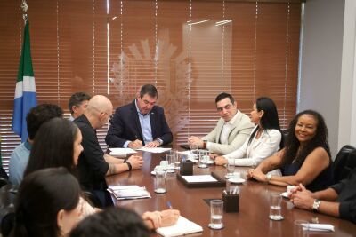 Imagem da notícia Governo de MS autoriza novo concurso com 2 mil vagas para professores da Rede Estadual